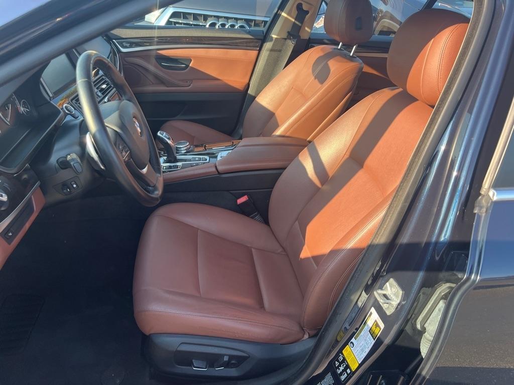 BMW 5-Series  2016
