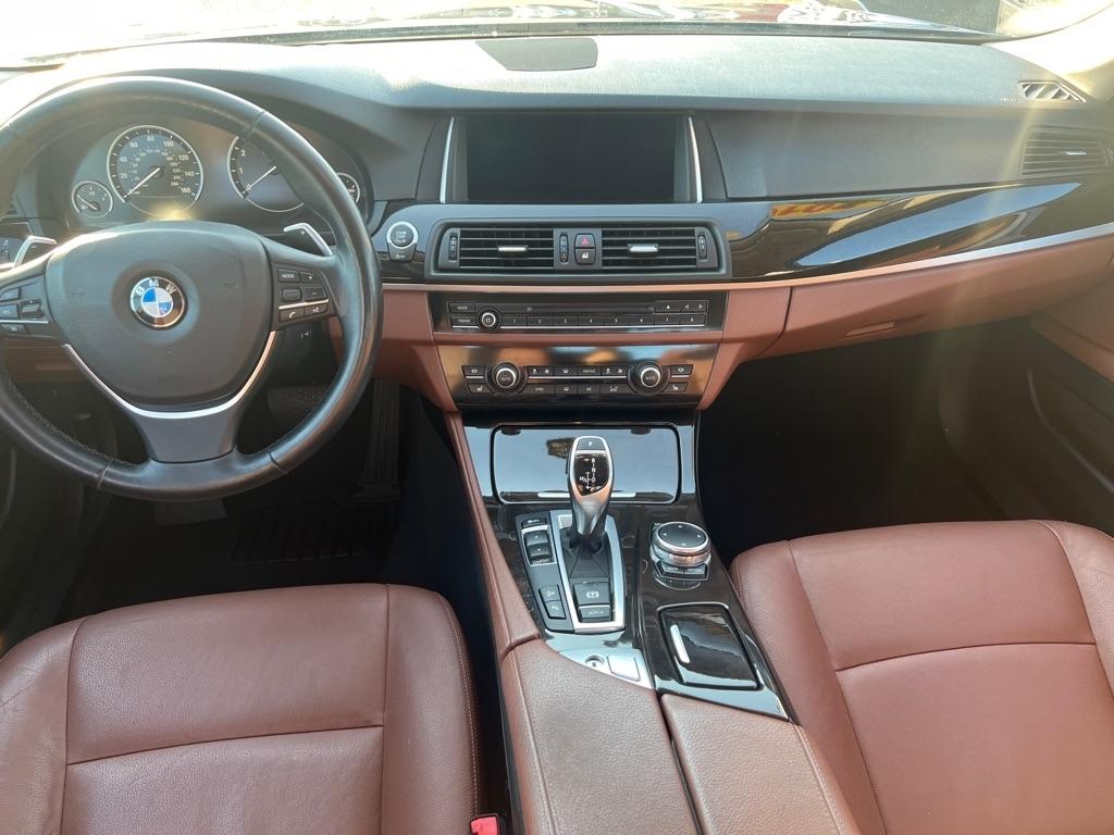 BMW 5-Series  2016