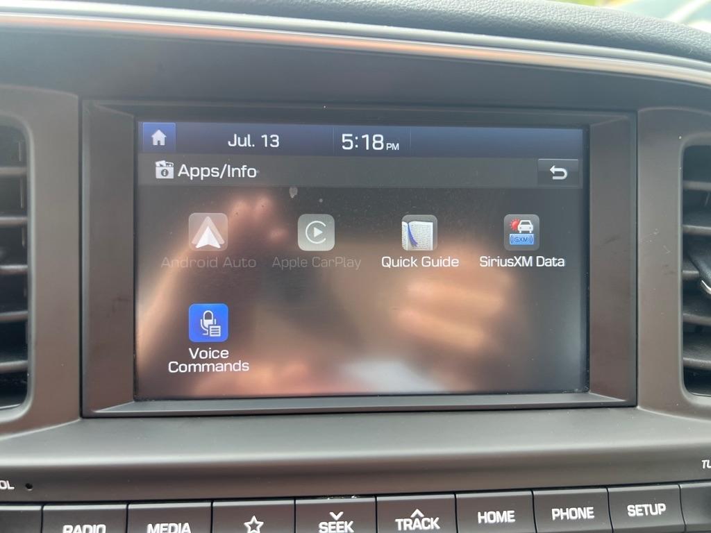 Hyundai Elantra  2020