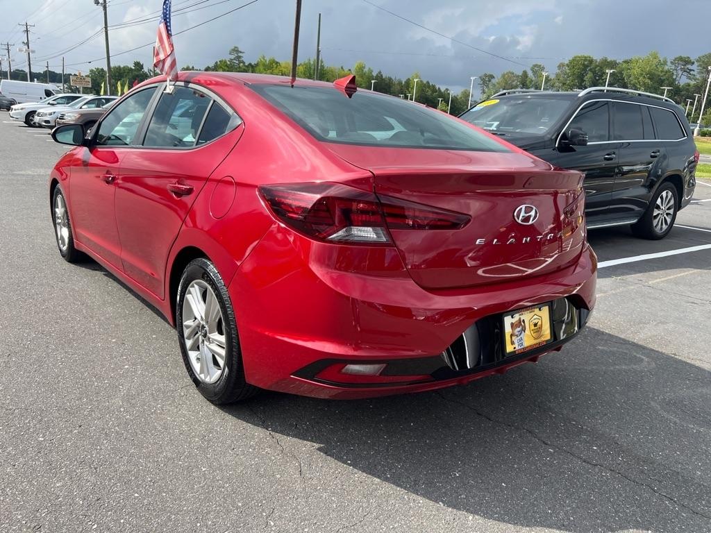 Hyundai Elantra  2020