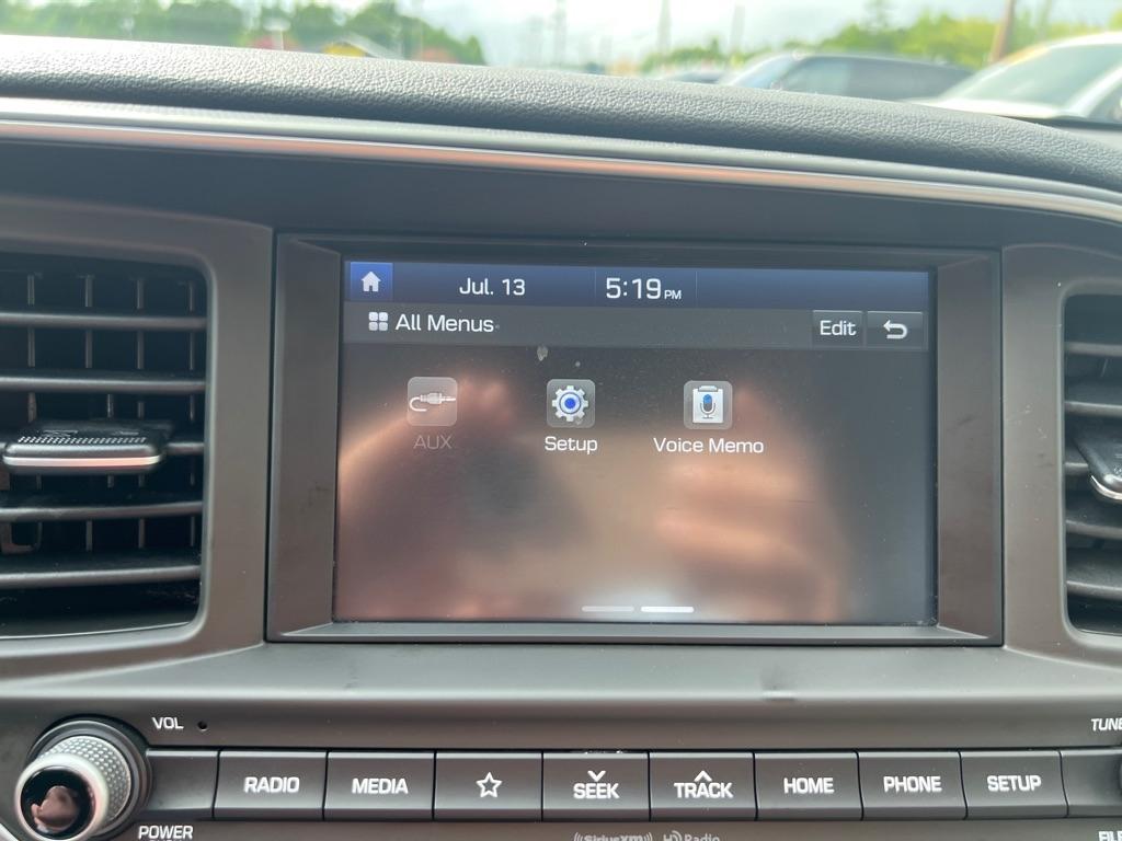 Hyundai Elantra  2020