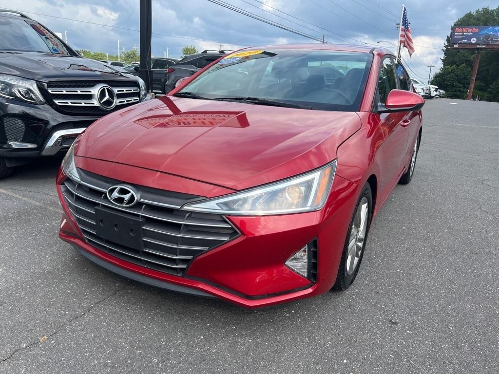Hyundai Elantra  2020