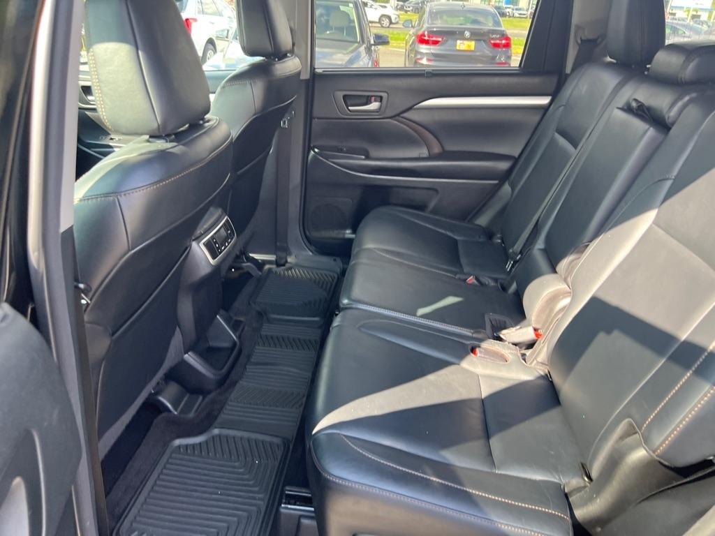 Toyota Highlander  2018