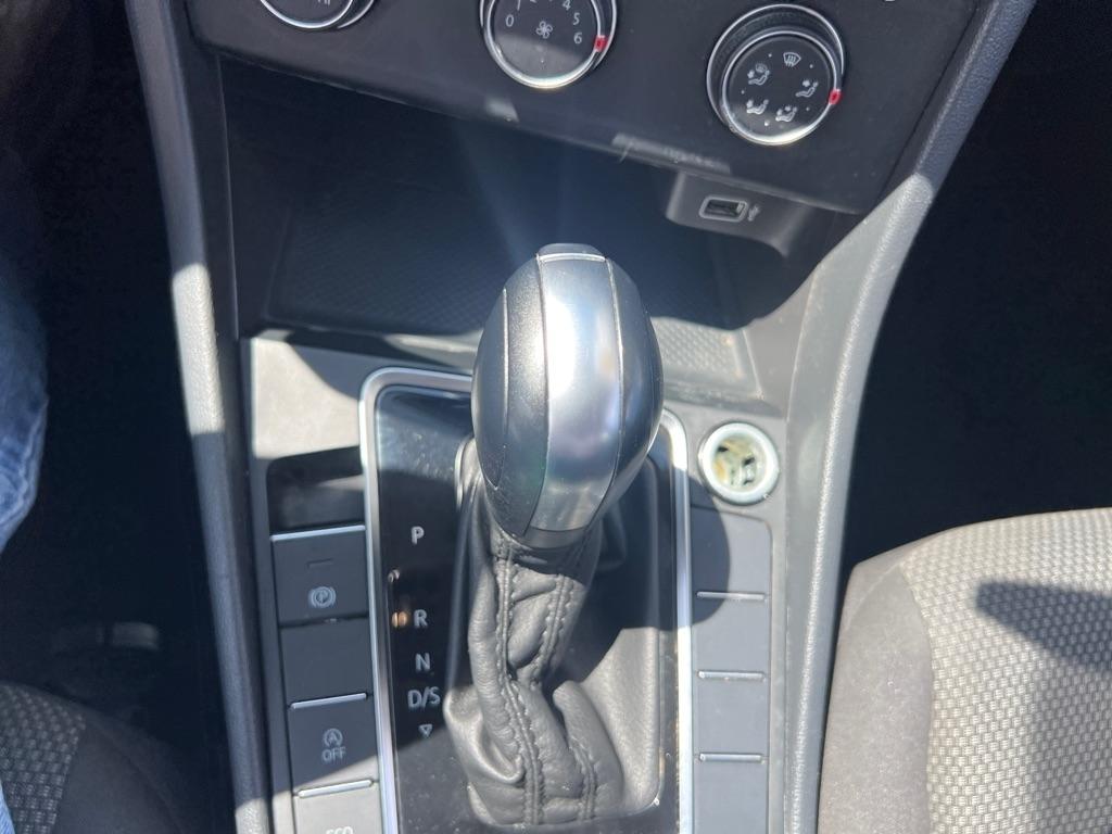 Volkswagen Jetta  2019