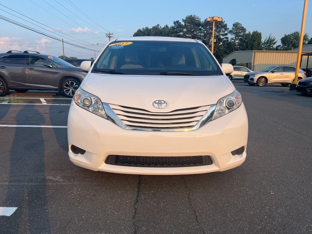 Toyota Sienna  2017