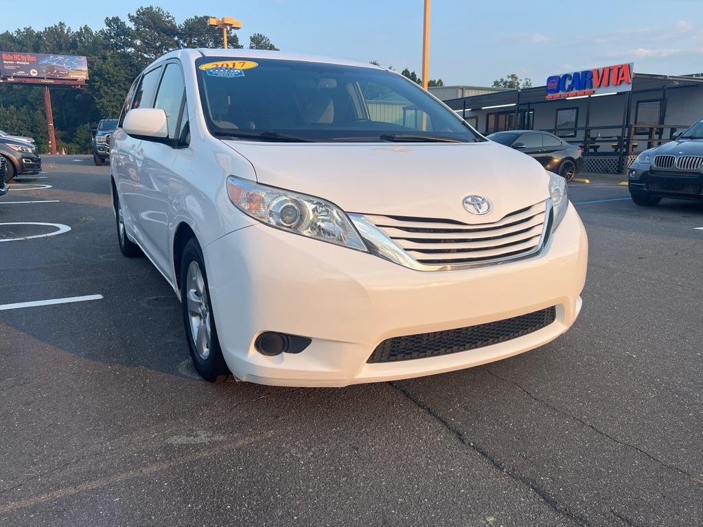 Toyota Sienna  2017