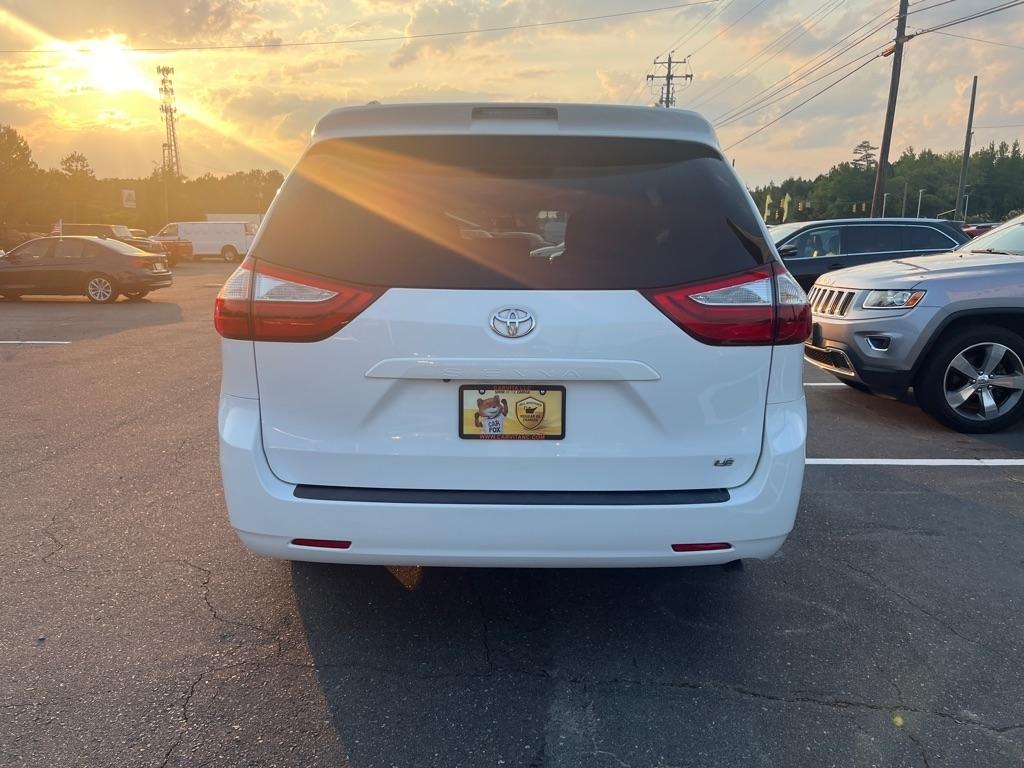 Toyota Sienna  2017