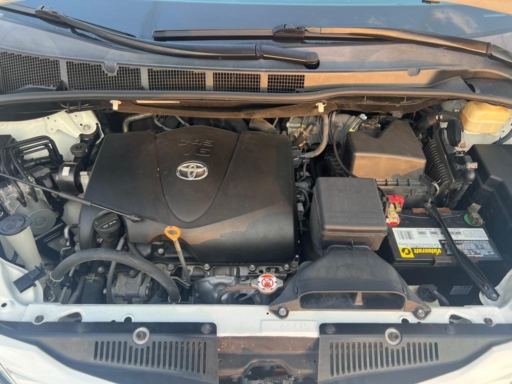 Toyota Sienna  2017