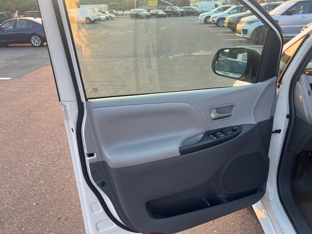 Toyota Sienna  2017