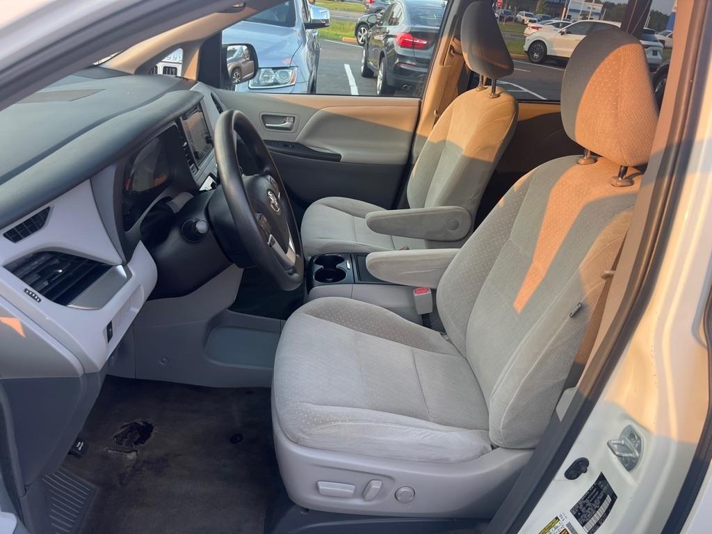 Toyota Sienna  2017