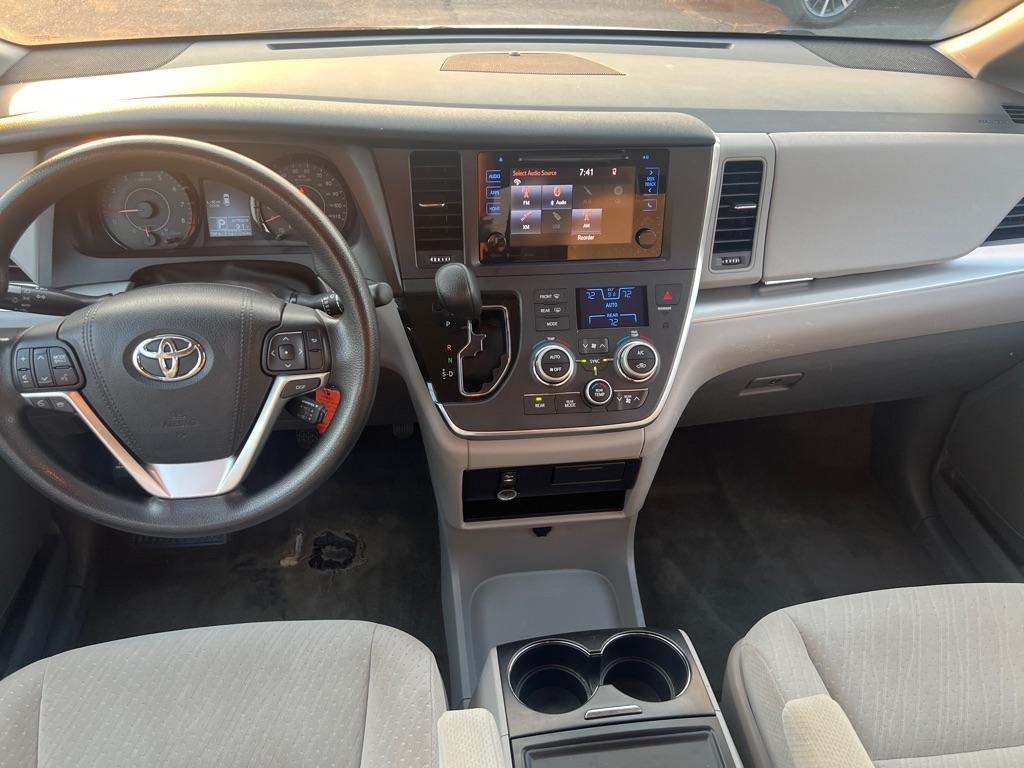 Toyota Sienna  2017