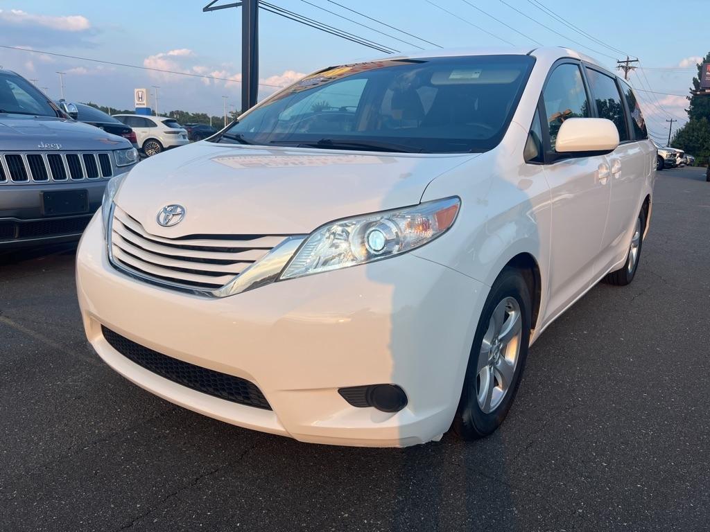 Toyota Sienna  2017