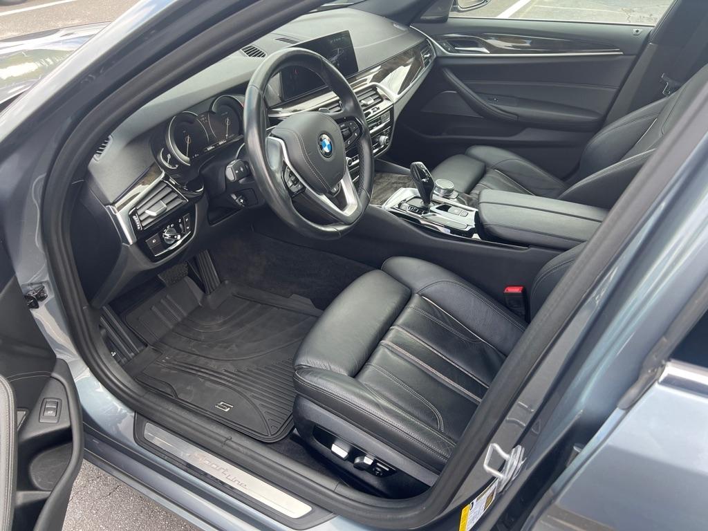 BMW 5-Series  2018