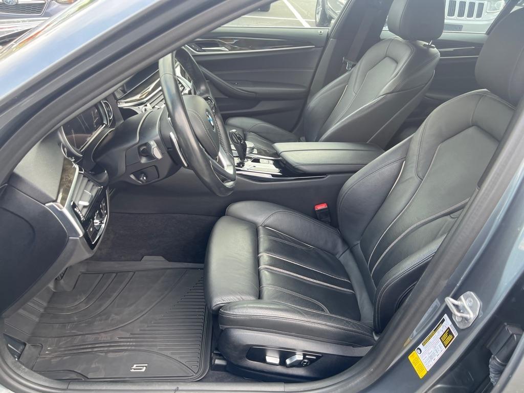 BMW 5-Series  2018