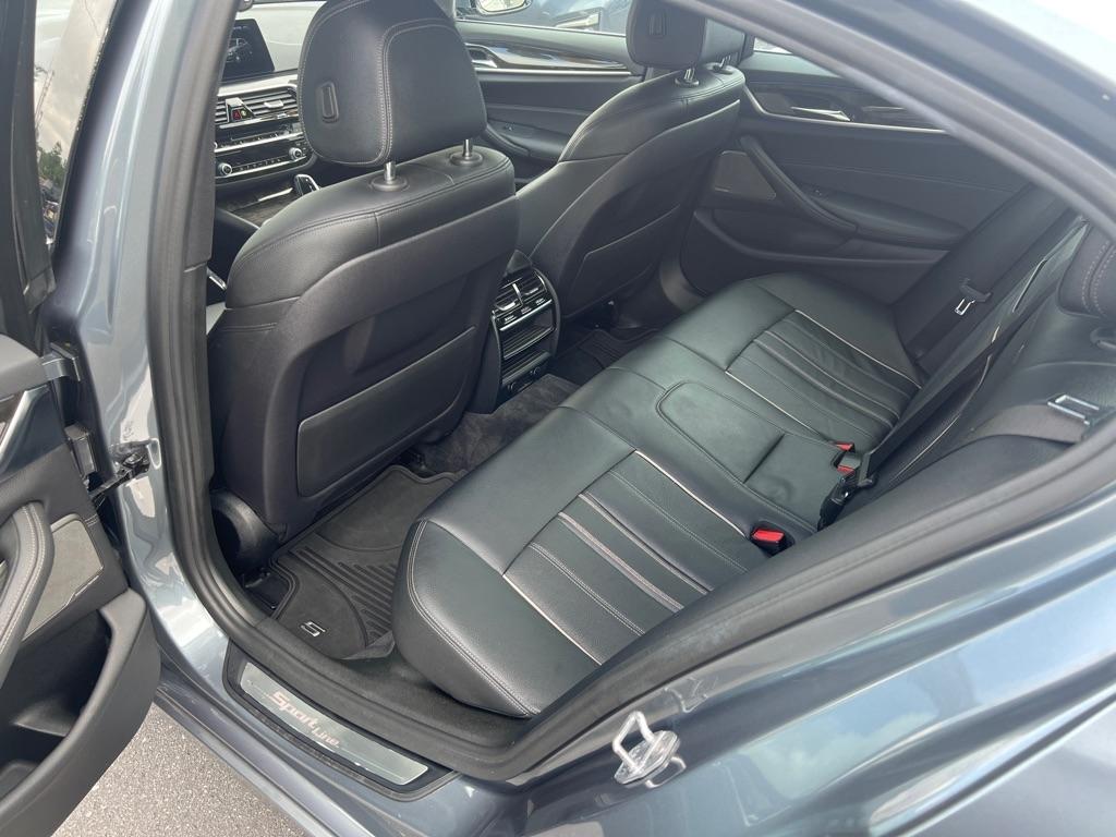 BMW 5-Series  2018