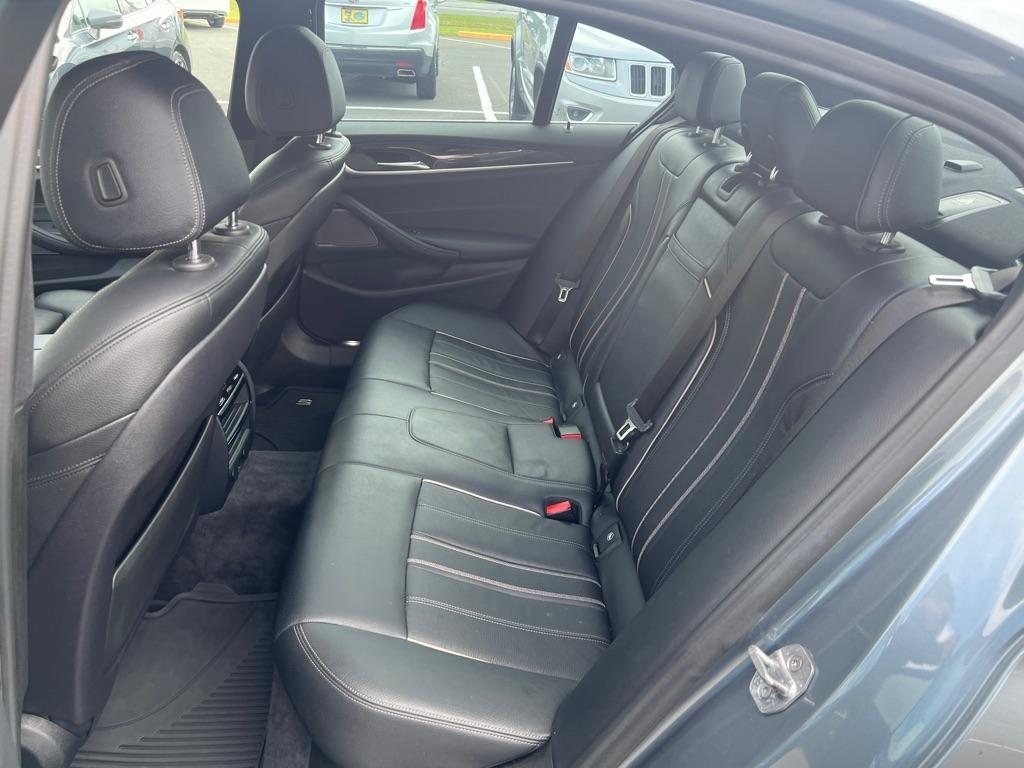 BMW 5-Series  2018