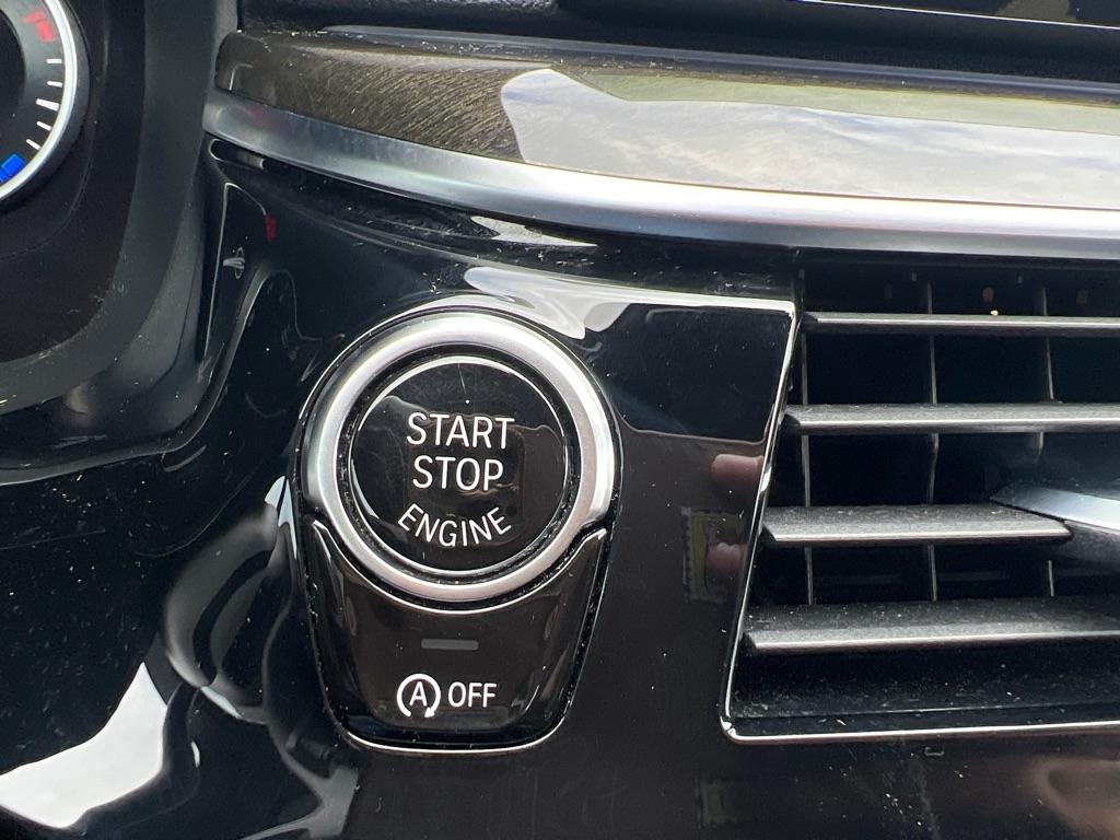 BMW 5-Series  2018
