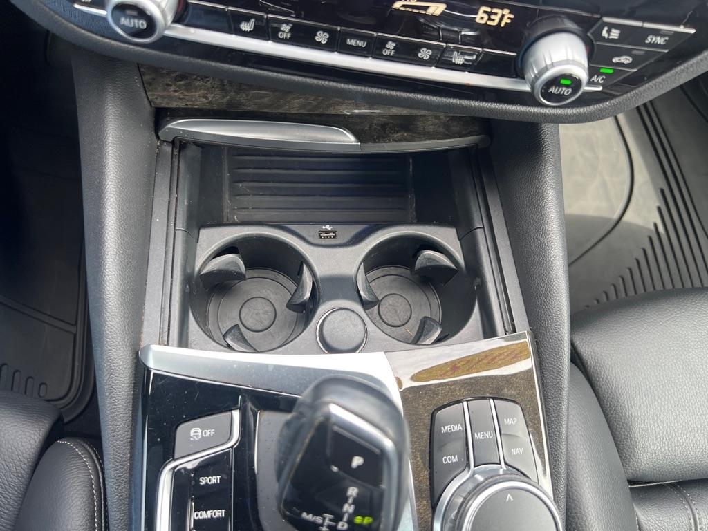 BMW 5-Series  2018