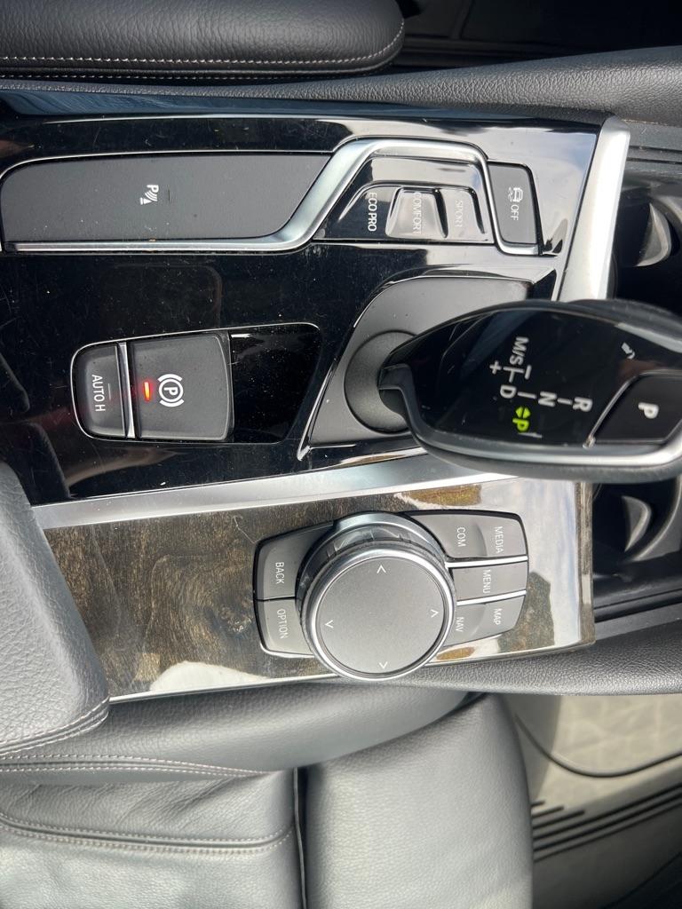 BMW 5-Series  2018