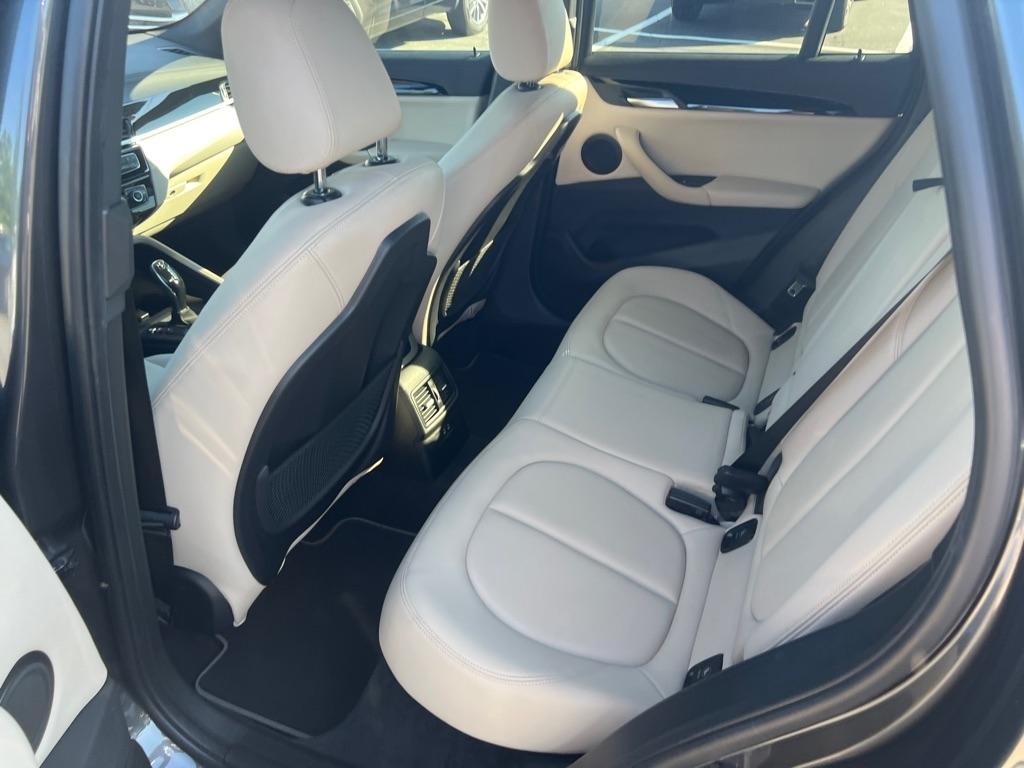 BMW X1  2021