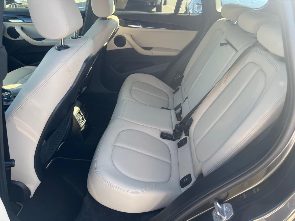 BMW X1  2021