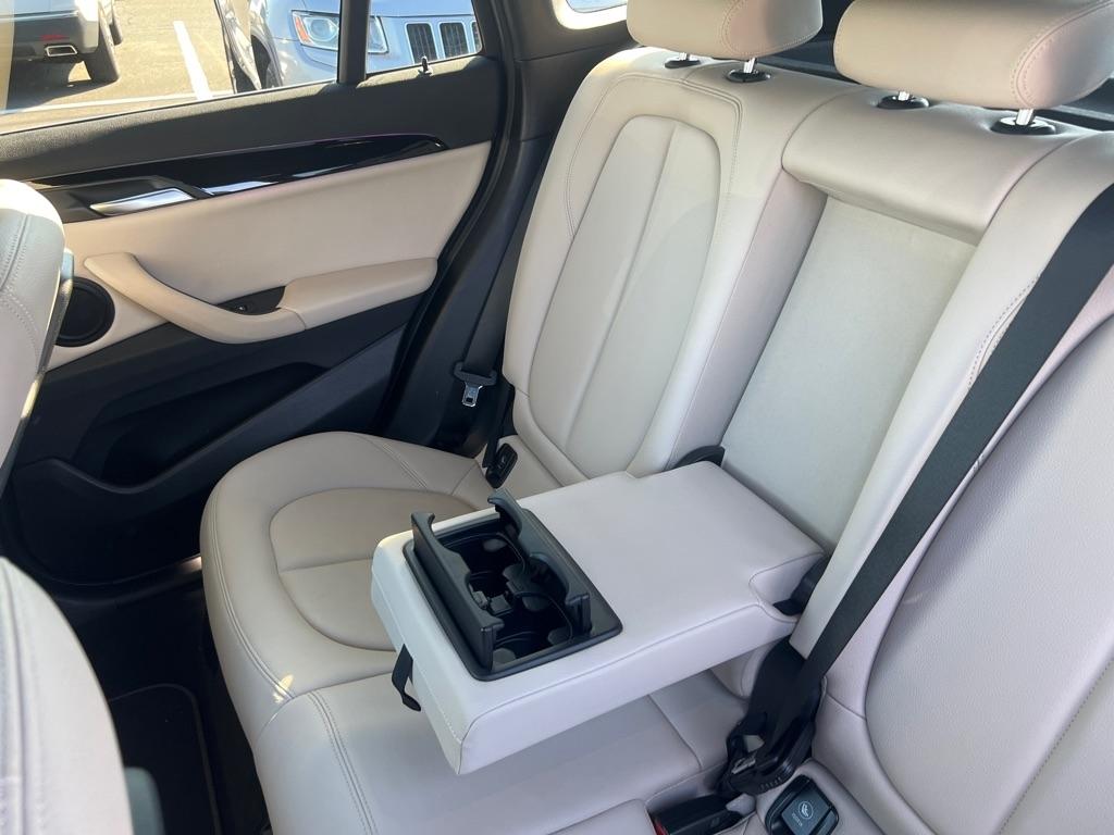 BMW X1  2021