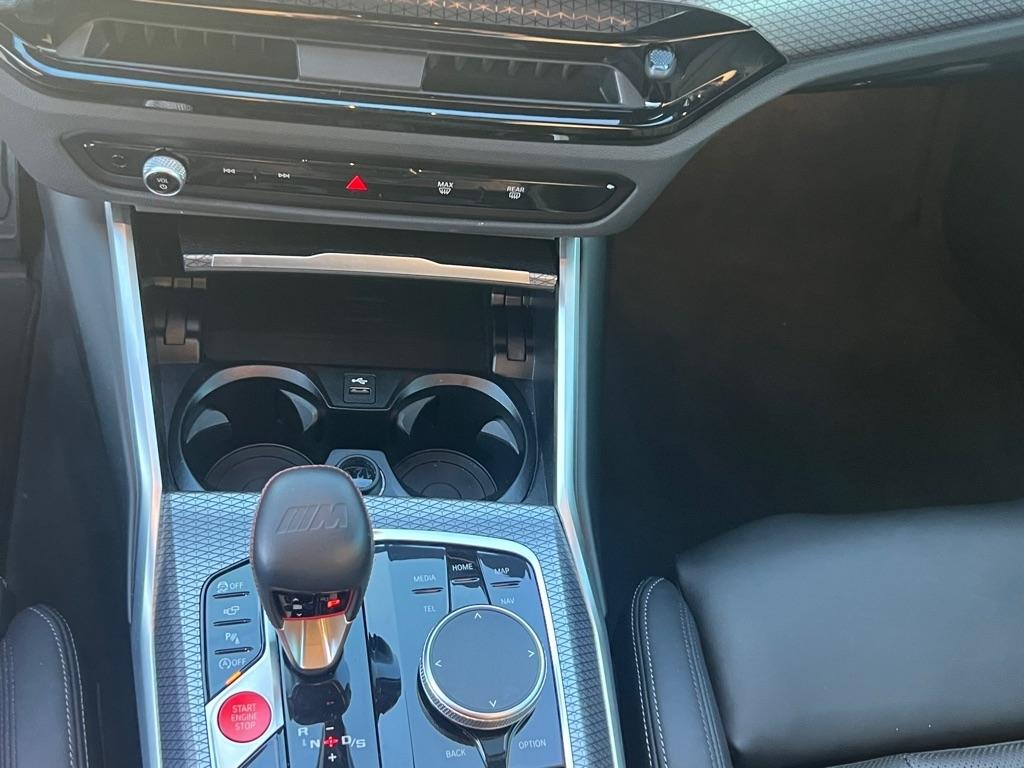 BMW M4  2025