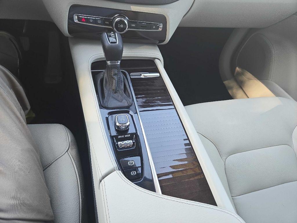 Volvo XC90  2019
