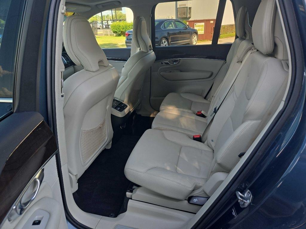 Volvo XC90  2019
