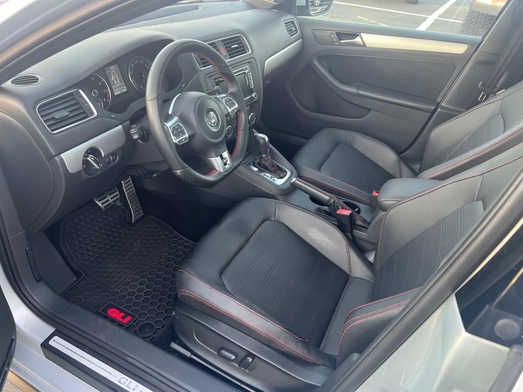 Volkswagen Jetta  2013