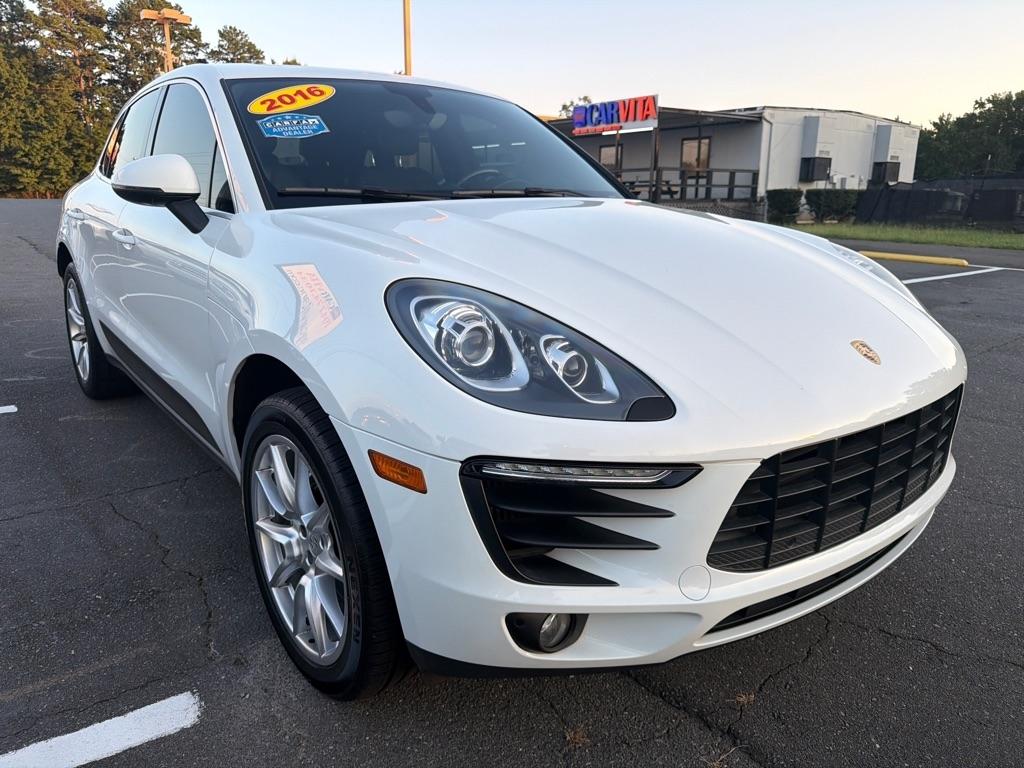 Porsche Macan  2016