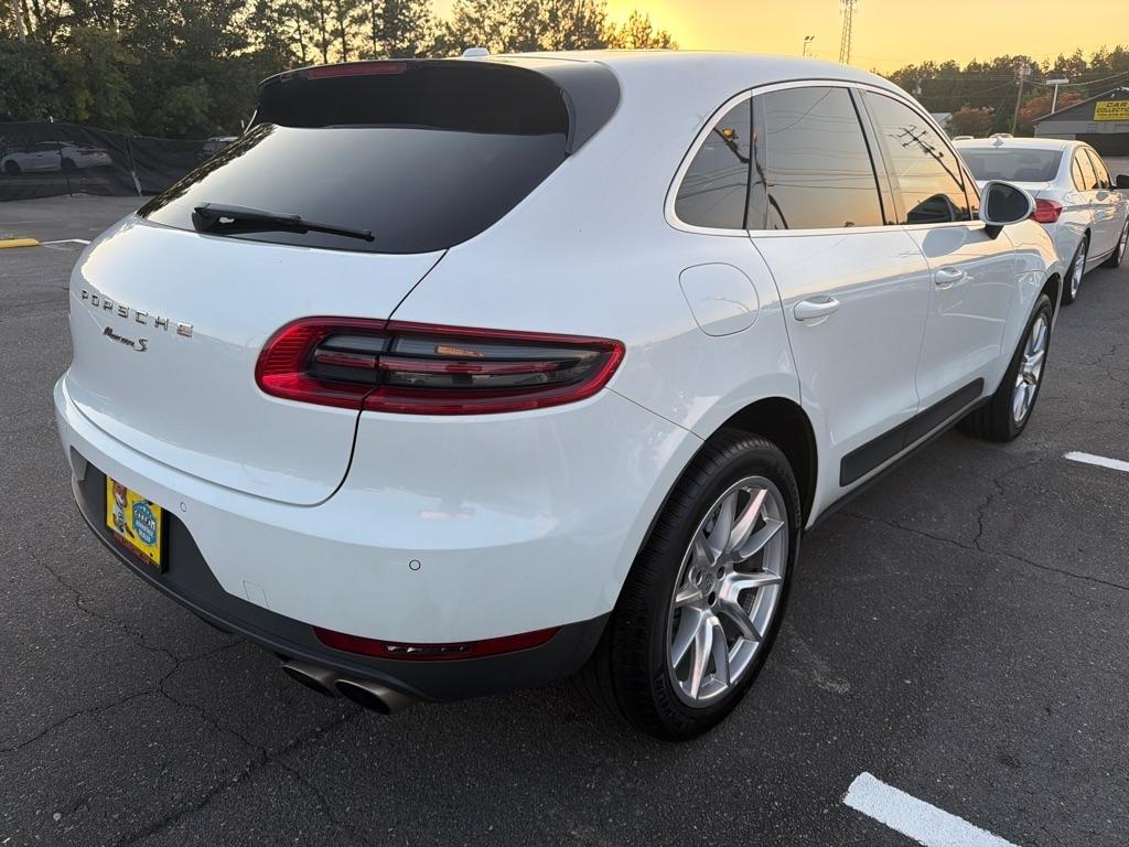 Porsche Macan  2016