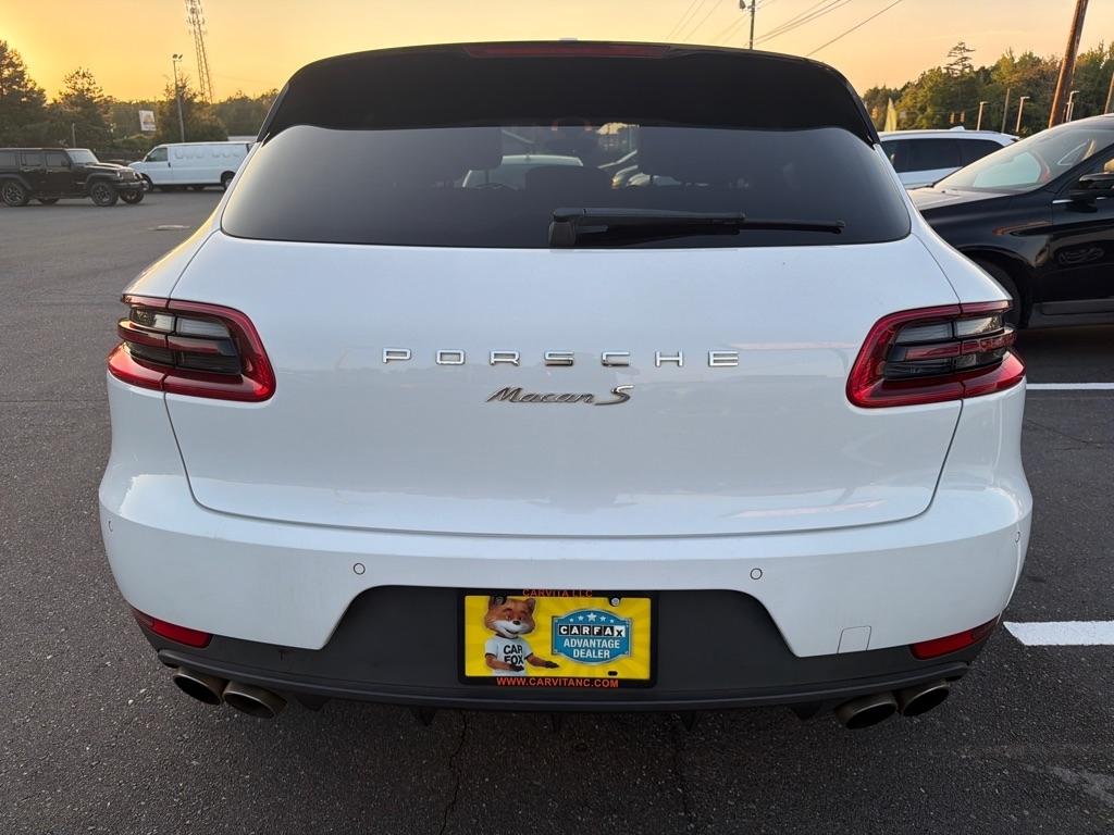 Porsche Macan  2016