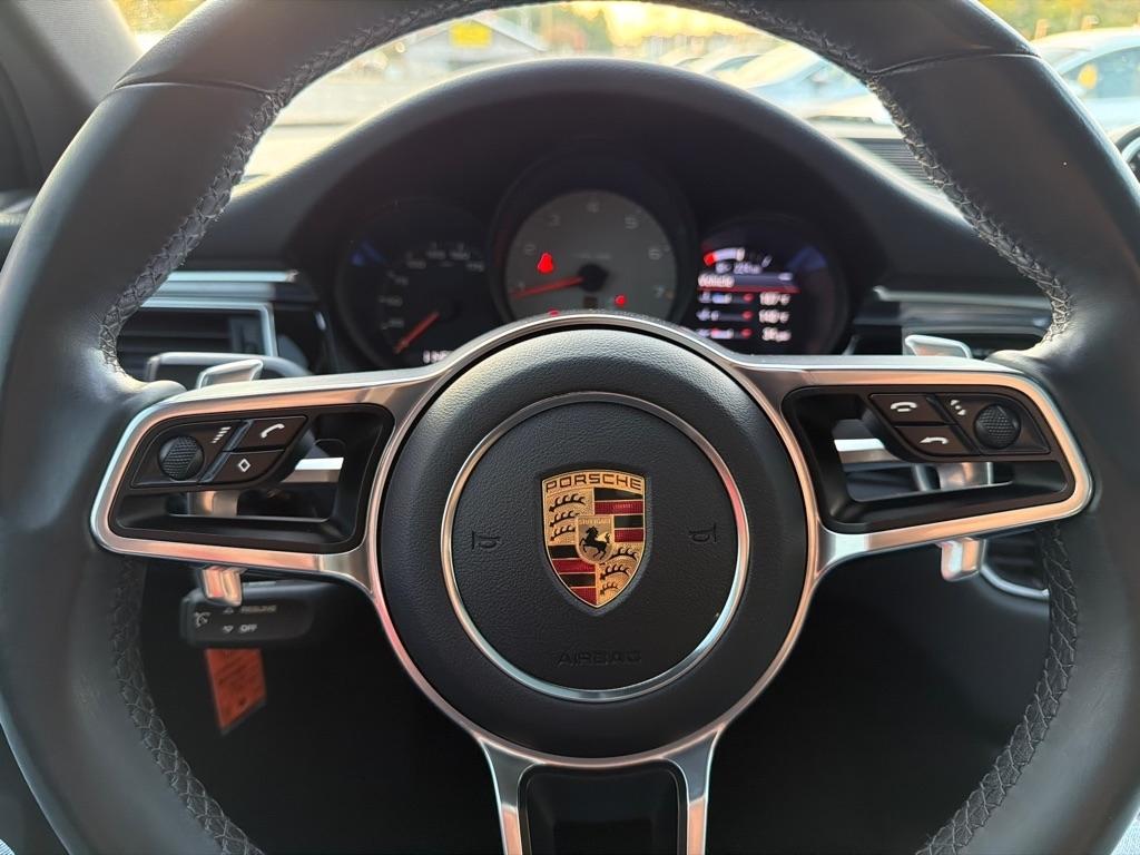 Porsche Macan  2016