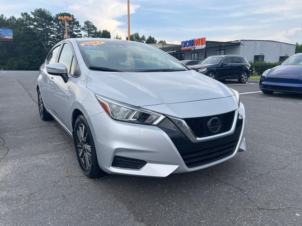 Nissan Versa  2021