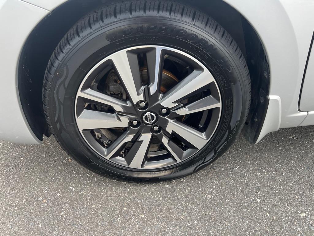 Nissan Versa  2021