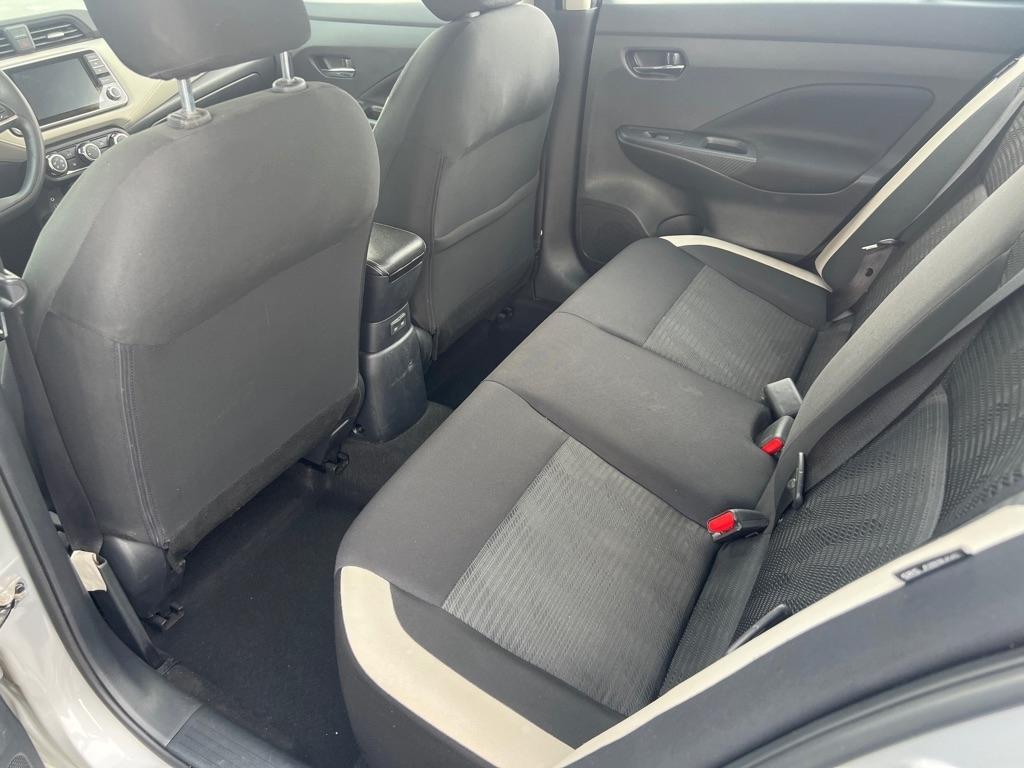 Nissan Versa  2021