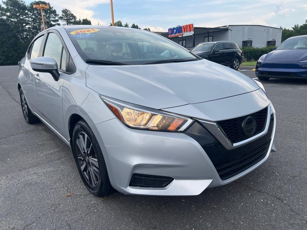 Nissan Versa  2021