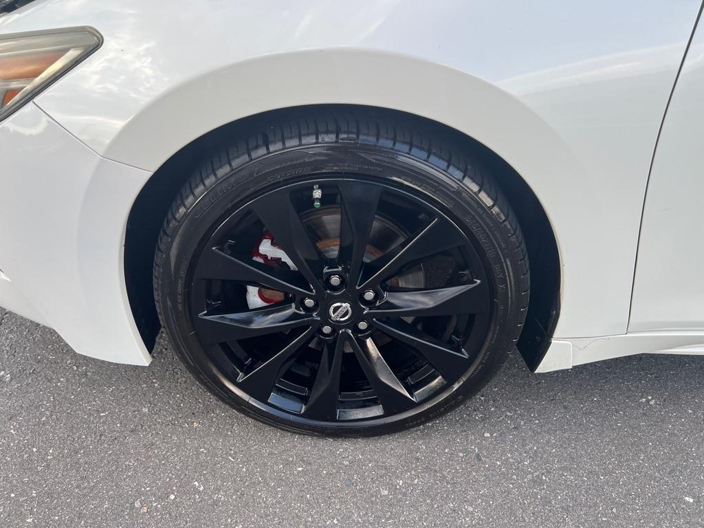 Nissan Maxima  2018