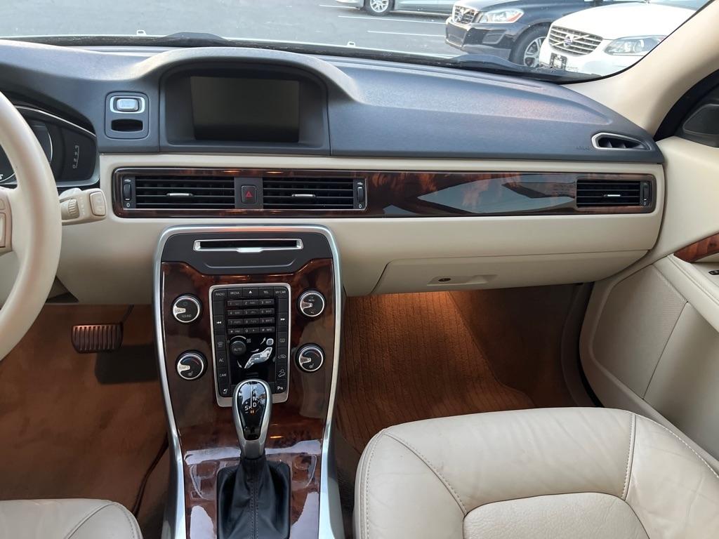 Volvo XC70  2015