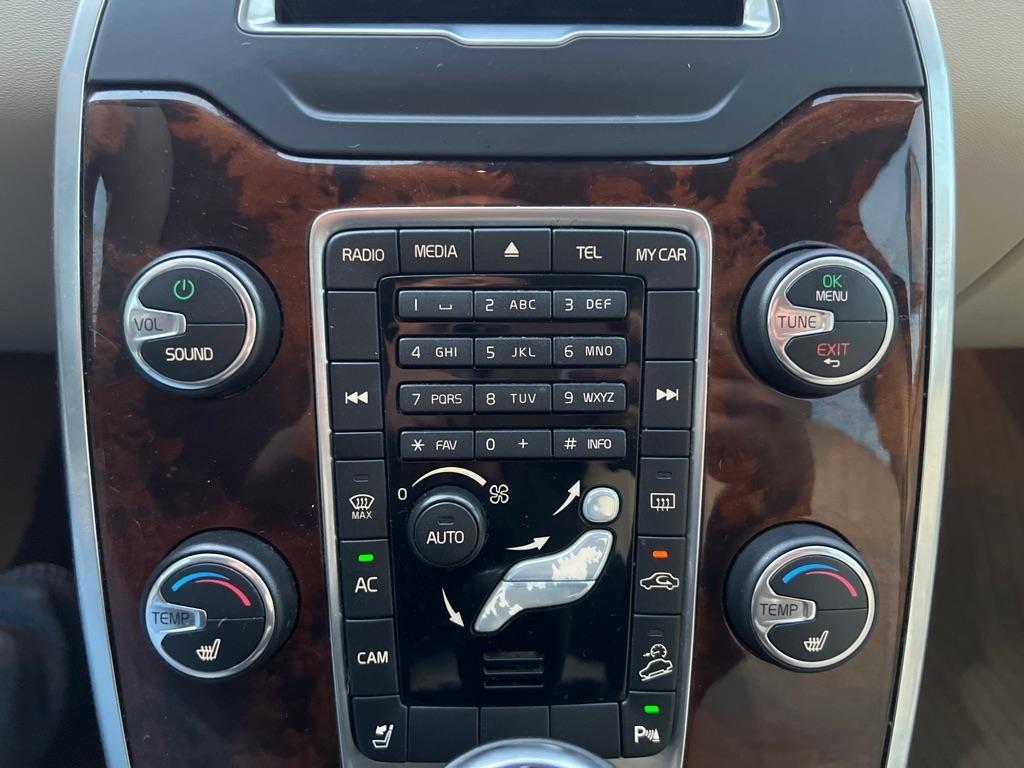 Volvo XC70  2015