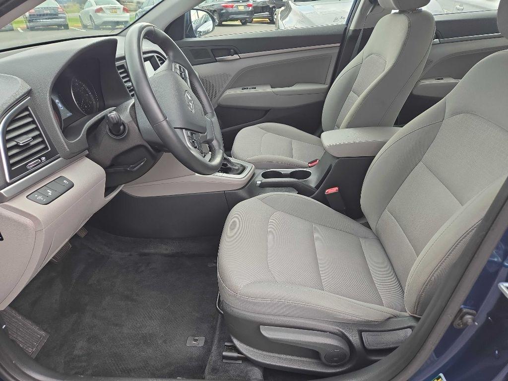 Hyundai Elantra  2017