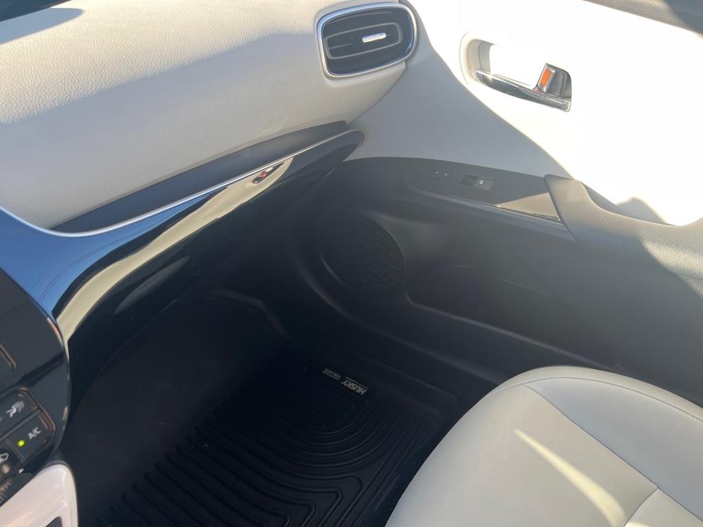 Toyota Prius  2017