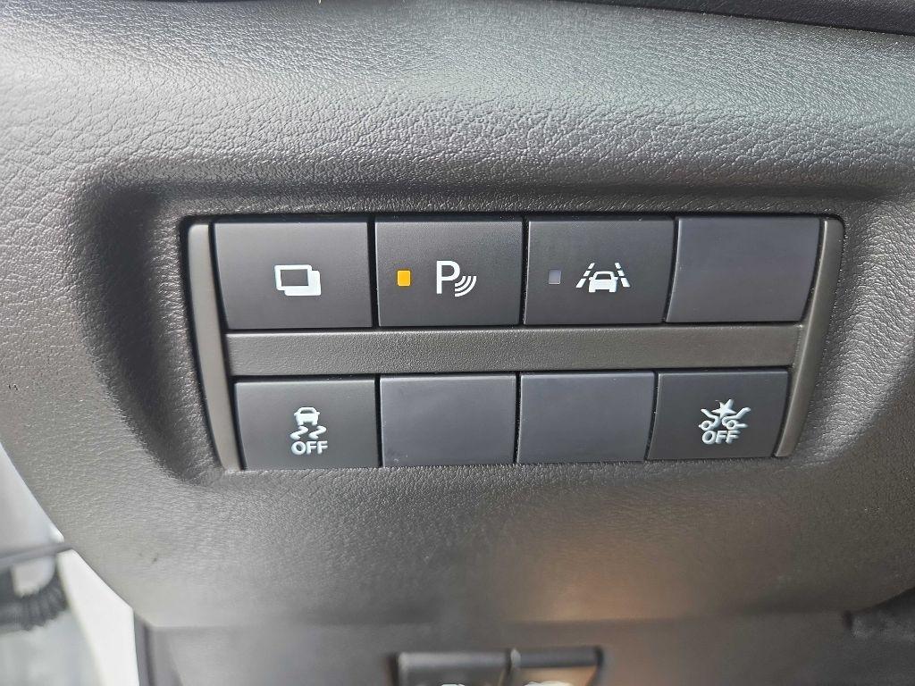 Nissan Versa  2023