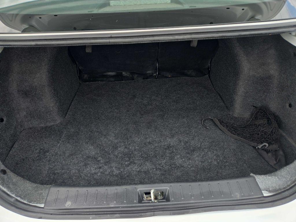 Nissan Versa  2023