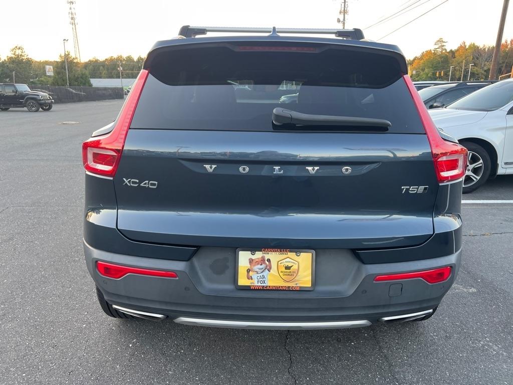 Volvo XC40  2020
