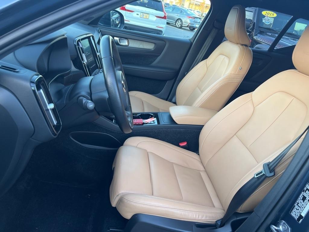 Volvo XC40  2020