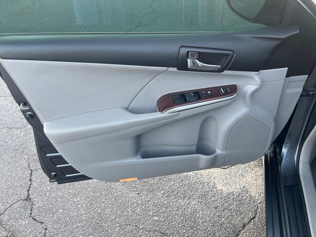 Toyota Camry  2012