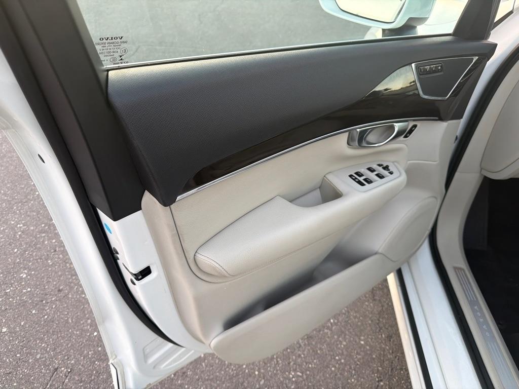 Volvo XC90  2019