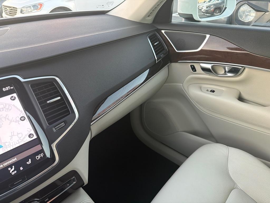 Volvo XC90  2019